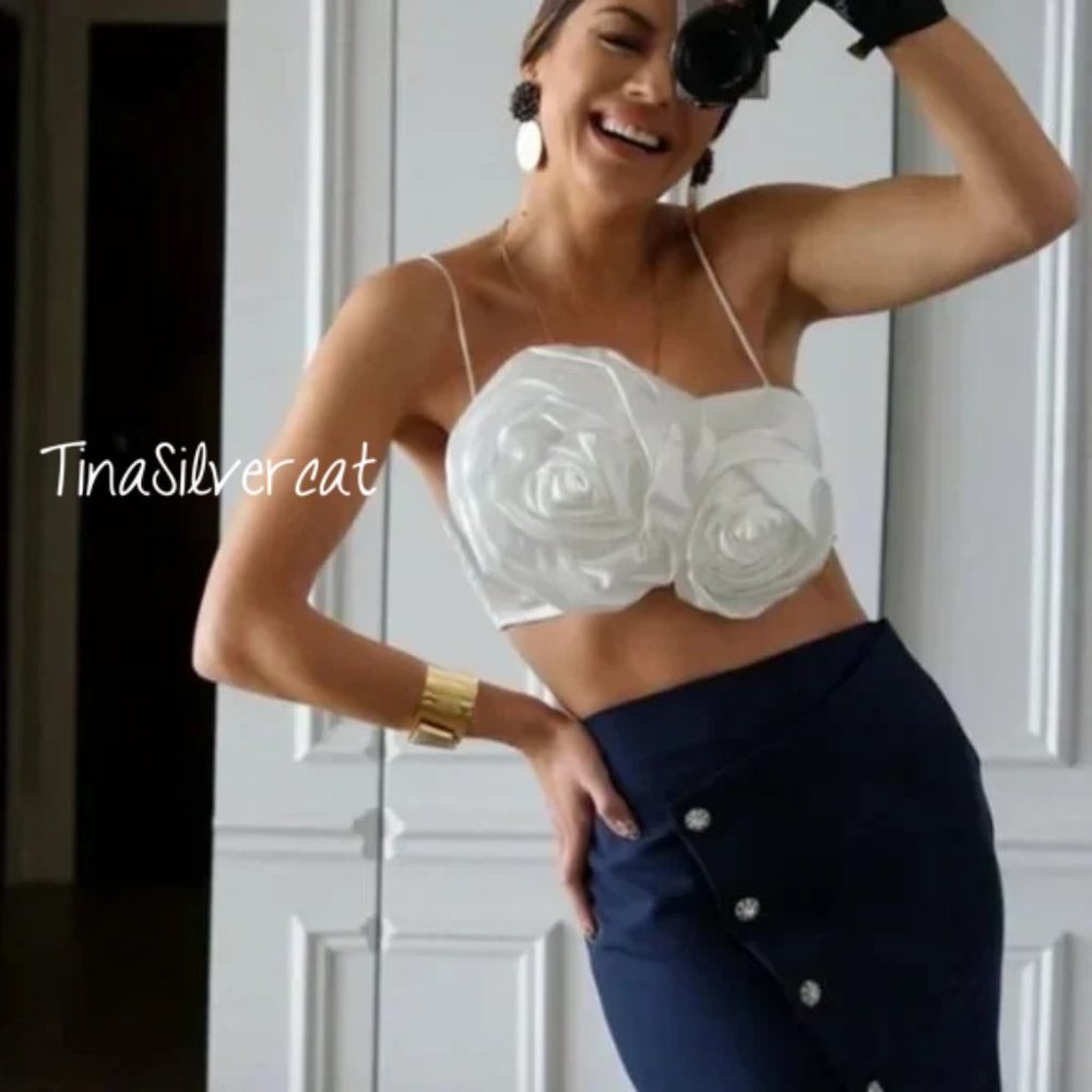 BLOGGER'S FAVE! Zara Floral Appliqué Crop Top White NWT - Picture 8 of 17